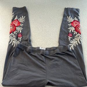 JW Los Angeles (Johnny Was) embroidery leggings sz medium, excellent condition